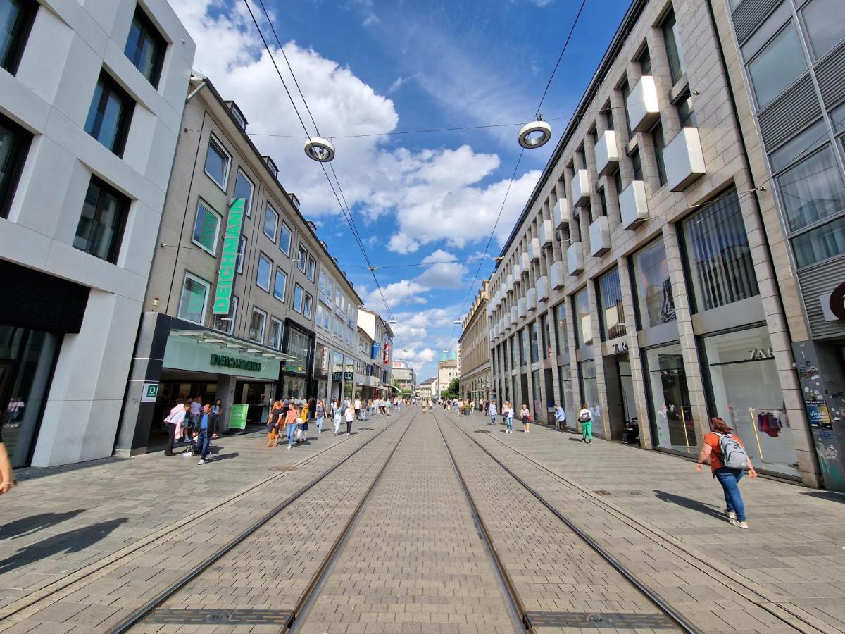 Exklusives Und Helles Dachgeschoss-Apartment No 3 Im Zentrum Von Kassel, Schnelles 1Gbit Internet, Geschirrspueler, Boxspringbetten Exterior photo